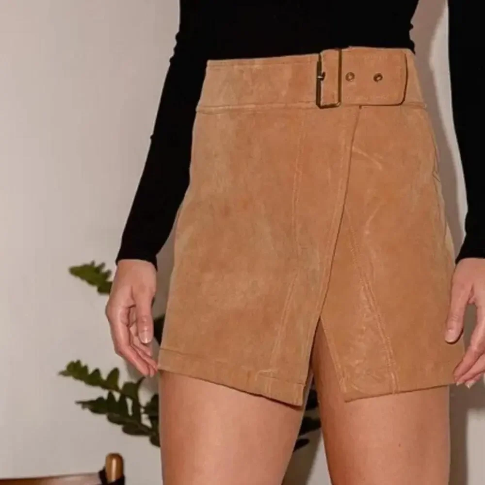 Tan suede mini skirt with belt from Free People new with tags size 6